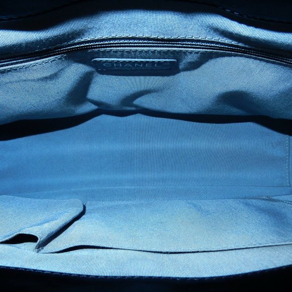 Chanel Enamel Black Chain Shoulder Bag - Picture 6 of 9